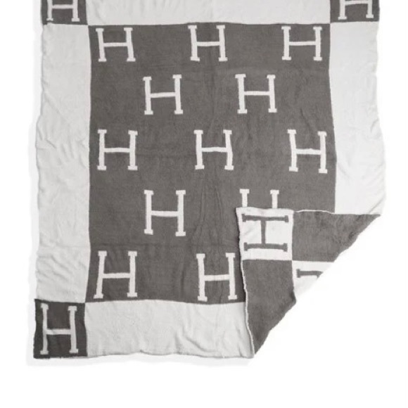 Grey H blanket/slippers combo - Picture 2 of 5